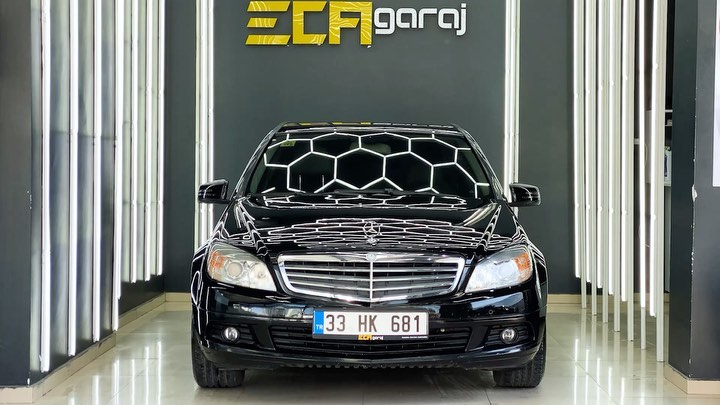 Mercedes C180 kompressor Misafirimiz. Yapılan işlemler: *ClearFX seramik kaplama💎 *Antibakteriyel detaylı temizlik✨ @restorfx @restorfxtr En iyisini isteyenlerin adresi 🔥 #mercedes#mercedesbenz#mercedesc180#mercedeslovers#mercedesamg#mercedesamgf1#clearfx#restorfx#carcare#exclusive#ecagaraj