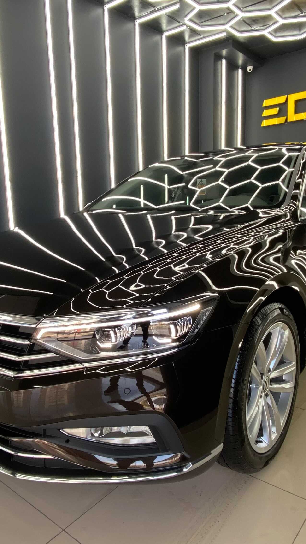 Garajımıza misafir olan 0 km VW Passat aracımızın ön kaputunu Stek Dynoshield Ppf kaplama geri kalan parçalarını Clearfx Seramik Kaplama mükemmelliğiyle bütünleştirip ultra parlaklık ve tam koruma ile misafirimizi uğurladık✨ En iyisini isteyenlerin adresi🔥 #exclusive #car #carcare #auto #automotive #automobile #eca #garaj #garage #llumar #llumaruygulama #llumarwindowfilm #llumarcamfilmi #restoration #restorfx#clearfx #stek #stektürkiye #detailing #detailingturkey #detailingworld #seramik #çizikonarım #seramikkaplama #boyakoruma #mersin#mezitli#turkey