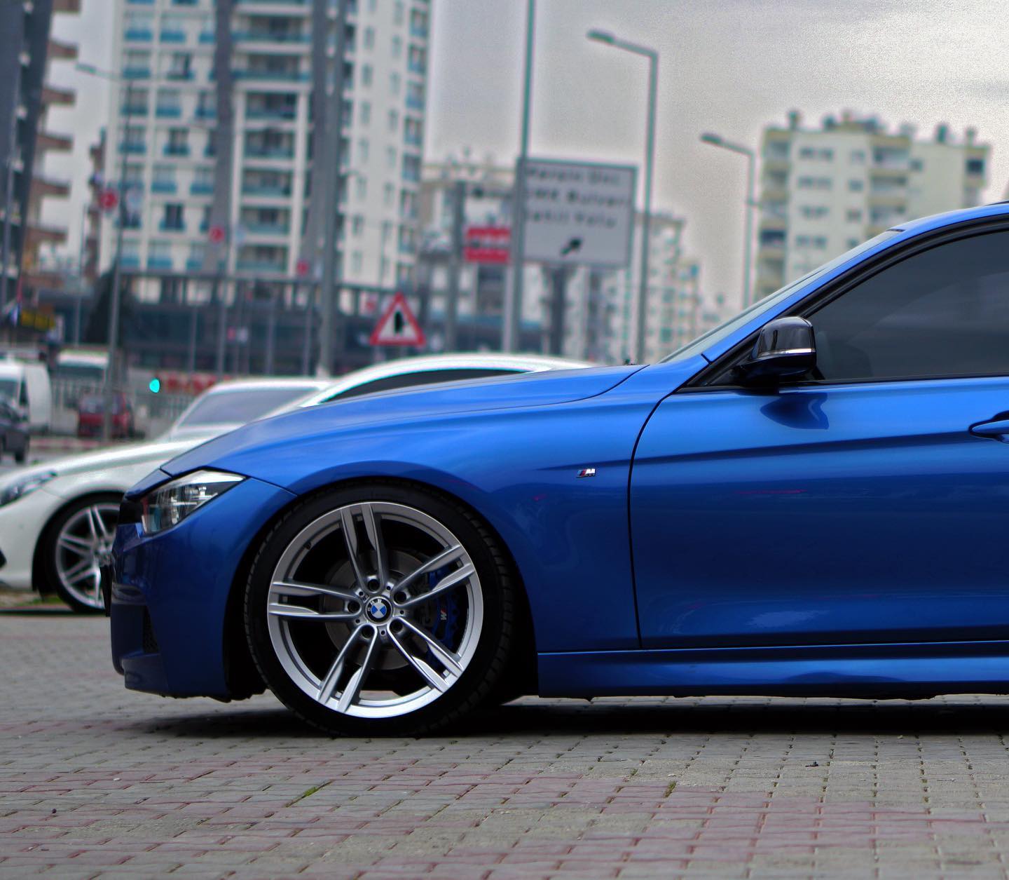 Araçlar ikiye ayrılır ; Eca Garaj’dan çıkanlar ve diğerleri. #ecagaraj#exclusive#carcare#automobiles#detailing#details#detailingt#restorfx#clearfx#mersin#bmw#bmw3#llumar#stek#restorfxturkiye