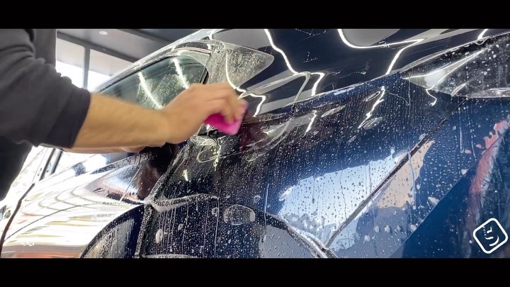 Daha önce STEK DYNOlite ile tanıştınız mı? Kendi kendini onaran, hidrofobik DYNOlite’ımız, kolay uygulama ve maksimum sonuç için tasarlanmış 150 mikron kalınlığında şeffaf tam poliüretan filmdir. Ultra parlak görünüme sahip DYNOlite, lekelere, kimyasallara ve kirlenmeye karşı dayanıklı olup, çevresel zararlara karşı güçlü koruma sağlar. Uygulama Aracı: Honda HR-V 2022 0 Kilometre #STEK DYNOlite Komple Boya Koruma Filmi Kaplama #LLumar ATC 35 Serisi Cam Filmi Uygulaması @stekturkiye @llumarcamfilmi * * * #honda #hondatürkiye #hondahrv #detailing #stek #stekdynoshield #stekdyno #stekdynolite #stekturkey #stektürkiye #stekdynoblack #stekppf #llumar #llumarppf #llumarwindowfilm #llumarfilms #mersin