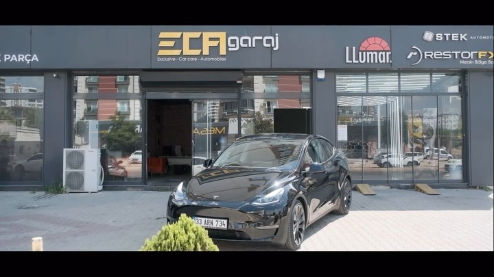 Konuğumuz olan 0 km Tesla Model Y⚡️aracımızı, 5 Cam LLumar ATR Serisi, Ön sürüş Camı LLumar AIR 80 Serisi cam filmi,☀️ Clerfx seramik kaplama💎 yapım aşaması ve sonucu sizler ile birlikte.🎥 @teslamotors #tesla#teslamodels#teslamodely#teslacure#teslamotors#teslamodel#teslacoil#llumar#camfilmi#clearfx#turkey#mersin#carcare#car#detailing#exclusive