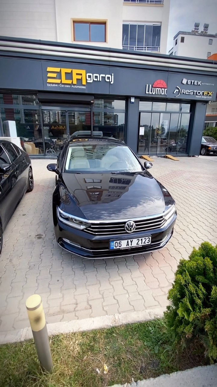 Göz alıcı parlaklık, derinlik ve simler ✨ En iyisini isteyenlerin adresi 🔥 @ecagaraj #exclusive#carcare#car#automobile#parlak#polish#restorfx#clearfx#passat#volkswagen#volkswagenpassat#volks#volkslove#volkslovers#volksworld#passatcc#passatb8#rline#line#keşfet#explore#diamond#turkey#mersin#vw