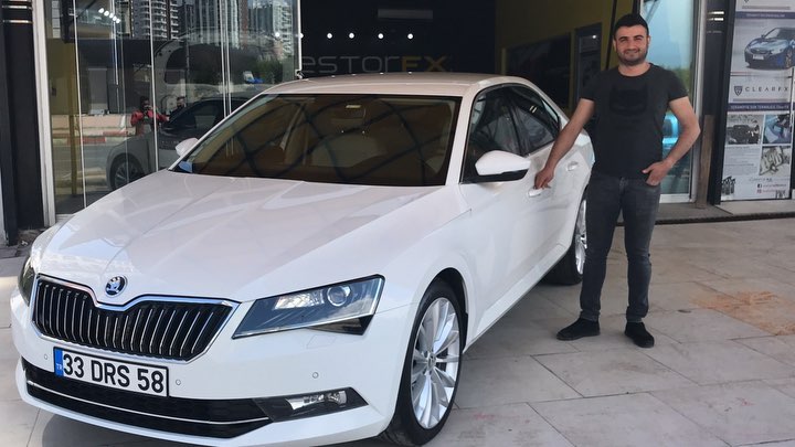 Bazı bölgelerinde vernik atıkları bulunan, genel itibariyle hareler, çizikler ve yıpranmış boya yüzeyi bulunan aracımıza, boya düzeltme ve çizik giderme uygulamaları, restorfx uygulaması ve Restorfx özel ürünü olan Clearfx iç ve dış seramik kaplama uygulaması yaptık. Rengine inanılmaz parlaklık ve derinlik kattık. Aracına değer verenlerin adresi Restorfx Mersin! @hasancagliyan hayırlı olsun. Restorfx Polish Restorfx Finish Clearfx exterior Clearfx interior Restorfx wash Restorfx kil temizliği Restorfx trim Restorfx clean #restorfx#boya#Mersin#pozcu#tbt#tb#car#a#araba#instagood#mersin#carcare#pozcu#modifiye#tuning#akdeniz#otomotiv#instadaily#e#skoda#skodasuperb#superb#skodaclub#skodatürkiye#superb#skodatuning#vrs