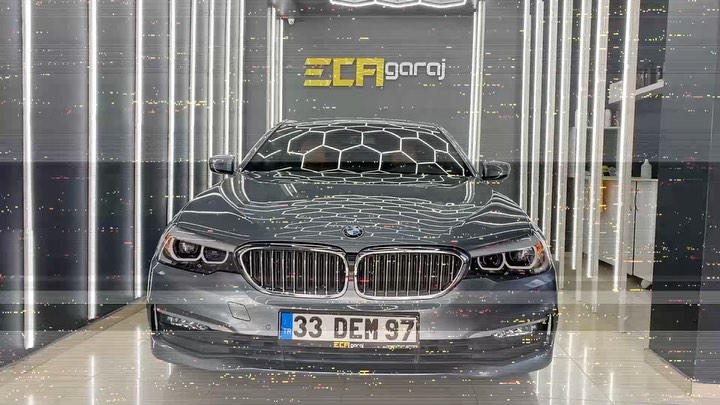 G20 kasa kodlu BMW 530i Xdrive aracımız maalesef kireçli suya maruz kalmış ve heryerine oldukça işlemiş bir halde misafirimiz oldu. Aracımızı tekrar ilk günkü ışıltısına ve parlaklığına kavuşturduktan sonra tekrar uğurladık. En iyisini isteyenlerin adresi🔥 @restorfxtr #exclusive#carcare#automobiles#ecagaraj#restorfx#restorfxtr#bmw#bmwtr#bmv#bmw530i#llumarwindowfilm #llumartürkiye#ecagarajgünlükleri#detailing#detailingturkey#mersin#details#car#bmwg20