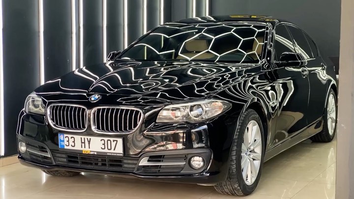 ⚜️BMW 525 d Misafirimiz.⚜️ Yapılan işlemler: *ClearFX seramik kaplama💎 *Llumar cam filmi☀️ *Antibakteriyel detaylı temizlik 🫧 *Tampon boya işlemi ⚙️ @restorfx @restorfxtr @llumarcamfilmi En iyisini isteyenlerin adresi 🔥 #ecagaraj#exclusive#car#care#detailing#detailingworld#llumar#stek#seramikkaplama#bmw#bmw320i#bmw320#bmw320d#bmwm5#bmwm#bmwturkiye#bmwm4#bmwm3#bmwlove#bmwmotorrad#bmwlife#bmwgram#bmwclub#bmwrepost#bmwmpower#bmwnation#bmwfan#bmwmotorsport#bmwe36#bmw❤️