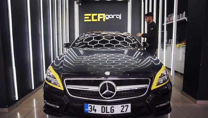 Yeni misafirimiz Mercedes CLS 350 oldukça kötü durumdayken ( matlaşmış boya yüzeyi, derin ve kılcal çizikler, piano black akşamlar) Restorfx boya yenileme uygulaması ile mükemmel parlaklık ve kondisyona kavuşturduktan sonra, Clearfx seramik kaplama ile tam koruma altına alıp boyasına mükemmel bir derinlik kazandırdık. En iyisini isteyenlerin adresi 🔥 @restorfx @restorfxtr #ecagaraj#exclusive#carcare#automobiles#restorfx#clearfx#restorfxtr#restorfxmersin#boyayenileme#detailing#detailingturkey#seramikkaplama#clearfxcoating#details#mercedes#mercedesamg#mercedescls#cls350#mercedesturkiye