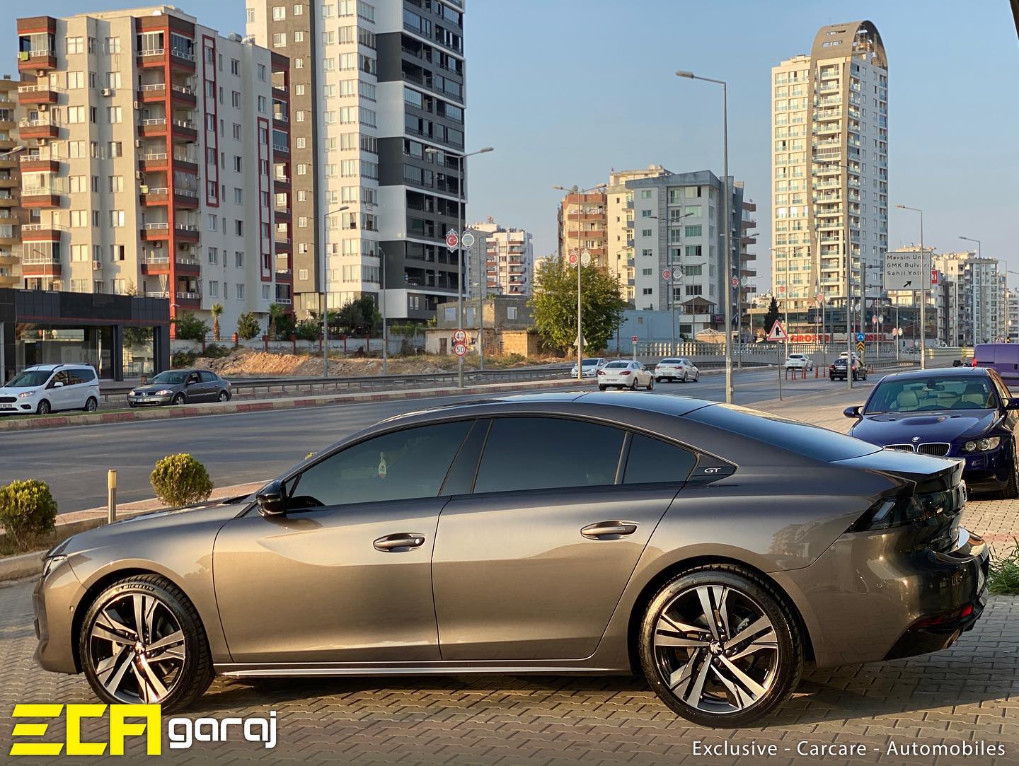 Peugeot 508 müşteri aracımızın 5 Camına Llumar ATR 15 Serisi, Ön Sürüş Camına ise Llumar AIR 80 Serisi Cam Filmini Uyguladık. ATR 15 Özellikleri; - %99 UV Engelleme - %16 Görünür Işık Geçirgenliği - %55 Güneş Isısı Kesme AIR 80 Özellikleri; - %99 UV Engelleme - %77 Görünür Işık Geçirgenliği - %44 Güneş Isısı Kesme @llumarcamfilmi #ecagaraj#exclusive#carcare#automobiles#detailing#detailingworld#detailingturkey#llumar#stek#restorf×#ppf#window#film#windowfilm#seramikkaplama#seramik#ceramics#care#car#peugeot#peugeot508