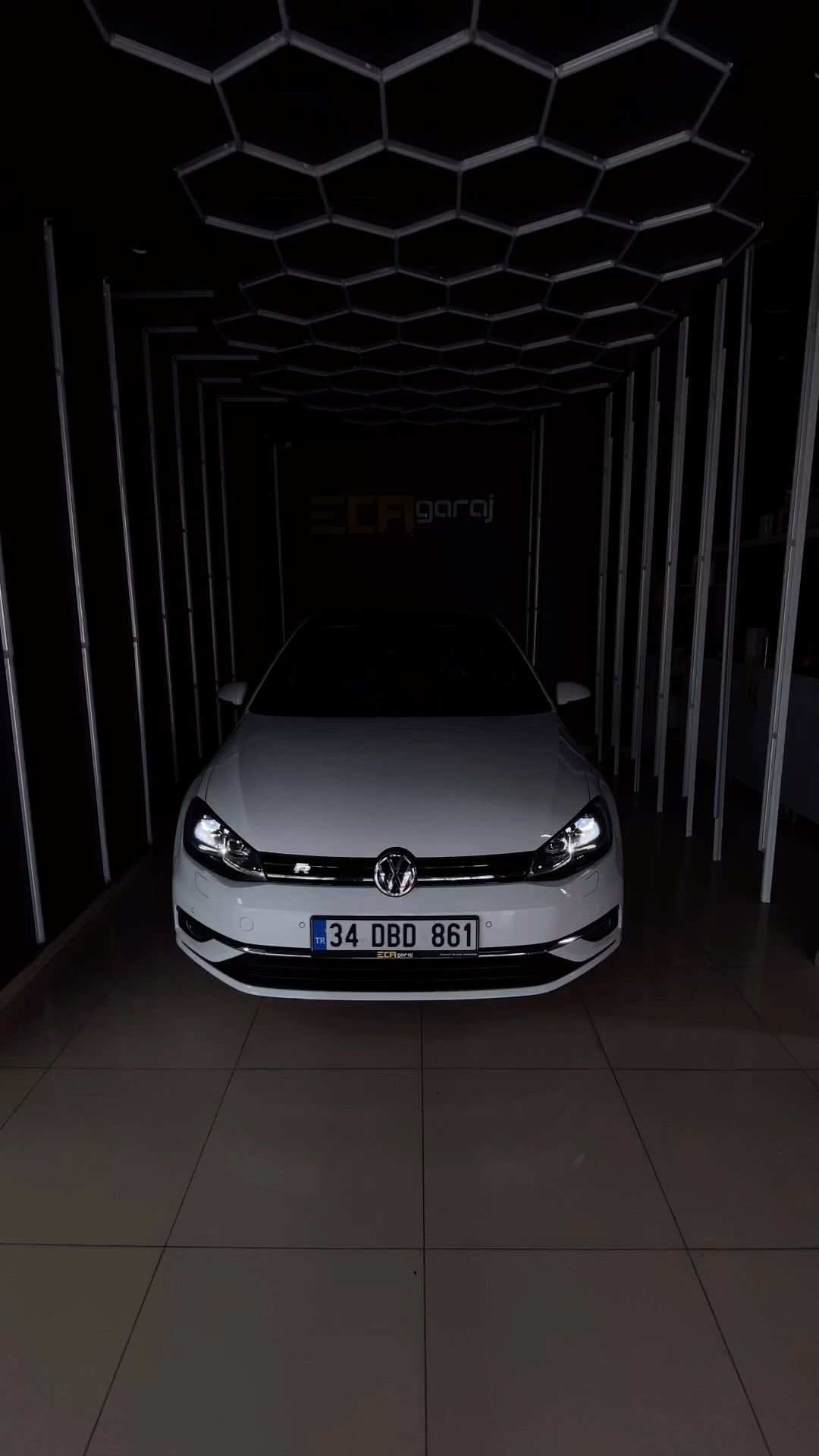 Volkswagen GOLF 💎 #volkswagen#golf#wagen#volks#polo#golfturkiye#volkswagenturkiye#volkswagenworld#restorfx#clearfx#llumar#stek#suntek#ecagaraj#exclusive#carcare#car#cars#volkswagenfamily#turkey