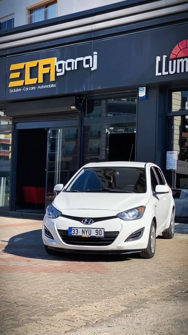 ⚜️Hyundai i20 aracımıza⚜️ Yapılan işlemler: *Ön ve arka tampon boyama💫 *çizik onarımı⚙️ *Antibakteriyel iç detaylı temizlik ✨ *Boya düzeltme,parlatma ve koruma uygulaması 💎 *STEK Cam filmi Carbon black 20 serisi☀️ _____________________________ @ecagaraj 🔥 #hyundai#i20#hyundaii20#hyundain#detailing#windowfilms#stek#llumar#boyakoruma#boyakorumauygulaması#detaylıiçtemizlik#detaylitemizlik#boyaişleri#mersin#ecagaraj#carcare#detailingworld#exclusive#clearfx#cardetailing