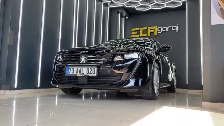 Yeni misafirimiz Peugeot 508 Komple @stekturkiye DYNOlite ultra parlak, hidrofobik, kendini yenileyen( kılcal çizikleri kaybolan) ppf kaplama ile koruma altına aldık. 5 yıl garantili olan bu ürün araçlarınıza bir nevi koruma kalkanı oluşturarak, aracınızın boyasını yıllarca fabrika parlaklığında tutuyor. Bu ppf ile kaplı parçalarda olası bir kaza durumunda boyanın çatlamasını önleyerek göçük düzeltme ile araçlarınızın orijinalliğine zarar vermeden tekrar eski haline getirebiliyorsunuz. @stekturkiye @stekofficial @stekistanbul #ecagaraj#exclusive#carcare#automobiles#stek#stekturkiye#ppf#stekmersin#mersinppf#detailing#detailingturkey#peugeot#peugeot508#peugeotsport#peugeotlovers#peugeotgram#peugeotclub#peugeotfans#peugeotteam#peugeottürkiye#peugeotlife