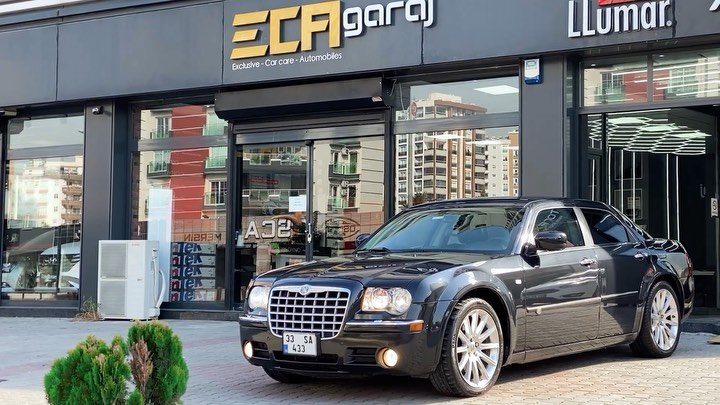 Chrysler 300C Misafirimiz. ⚜️Yapılan işlemler: *RestorFX Uygulaması✨ *ClearFX 10H Graphene Seramik kaplama💎 @restorfxtr @restorfx @restorfxmaltepe En iyisini isteyenlerin adresi 🔥 . . #ecagaraj#carcare#exclusive#restorfx#automobile#restorfxtr#restorfxworld#chrysler#chrysler300#chryslerbuilding#chryslerlove#chryslergram#clearfx#llumar#stek#ppf#windofilm#camfilmi#turkey