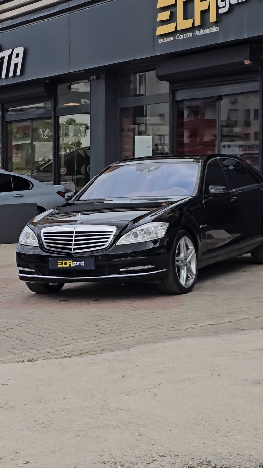 Müşteri "en iyisi olsun" dedi. Biz de eskisini söktük, LLumar Platinum PPF kapladık. @llumarcamfilmi @mercedesbenz @llumarfilms #ecagaraj #llumar #llumarppf #mercedesbenz #s5004matic