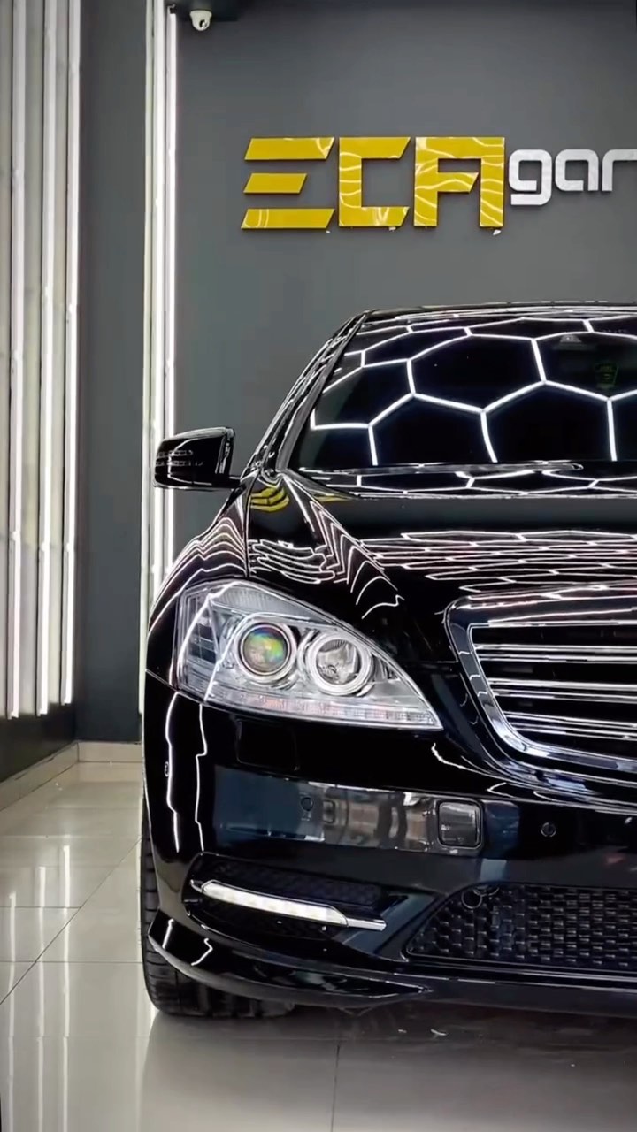 Mercedes W221 kasa kodlu S350 aracımızı makyajlı görünüme çevirdik ve ClearFX 10H seramik kaplama ile boyasını koruma altına aldık kendine hayran bırakan güzellikteki bu aracın görüntüleri ile sizi baş başa bırakıyoruz. İyi Seyirler.. Araç Sahibi : @cetinkaya4441 #mercedess350#mercedes#mercedesbenz#reels#car#chang#mercedesamg#classic#turkey#mersin