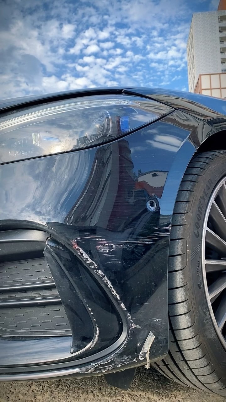 Yaklaşık 1 ay önce komple STEK DYNOshield boya koruma filmi uyguladığımız Mercedes C200 aracin, geçirmiş olduğu kaza sonrası #STEK #dynoshield sayesinde boyasını koruyup, %99’a kadar orijinalliğini koruduk. Siz de olası değer kayıplarını bu yöntemle önleyebilirsiniz. @stekturkiye #stek#ppf#ppfkaplama#dynoshield#stekdynoshield#dynolite#llumar#windowfilms#ppfpaintprotectionfilm#prodection#mercedes#mercedesbenz#mercedess400#mercedesamg#amg#benz#turkey#mersin