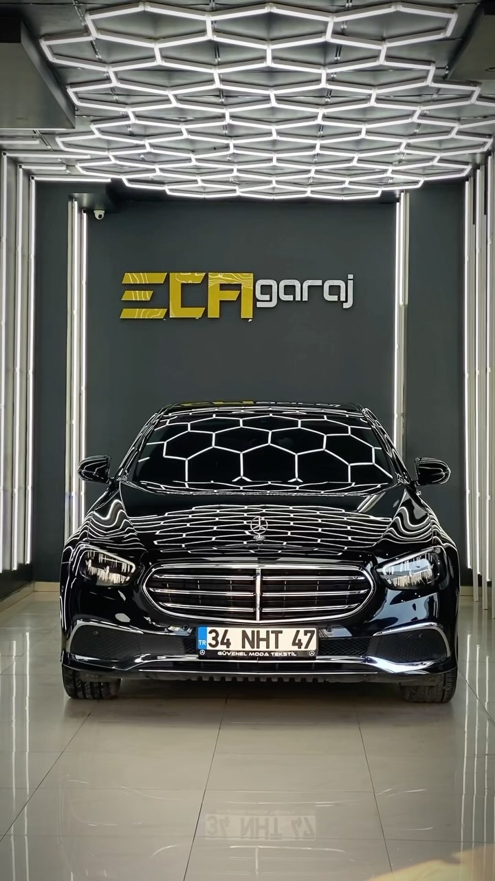 Çizik sorunu mu? RestorFX ile artık o bir efsane! Aracımıza uygulanan RestorFX ile çizikler kayboldu, geriye sadece mükemmel bir görünüm kaldı. Sizce hangi çizik? 🤩🚗 #RestorFX #AracGüzelleştirme #ÇizikOnarım #mercedes #mercedesbenz #detailing #detailingworld #exclusive #carcare #automobile