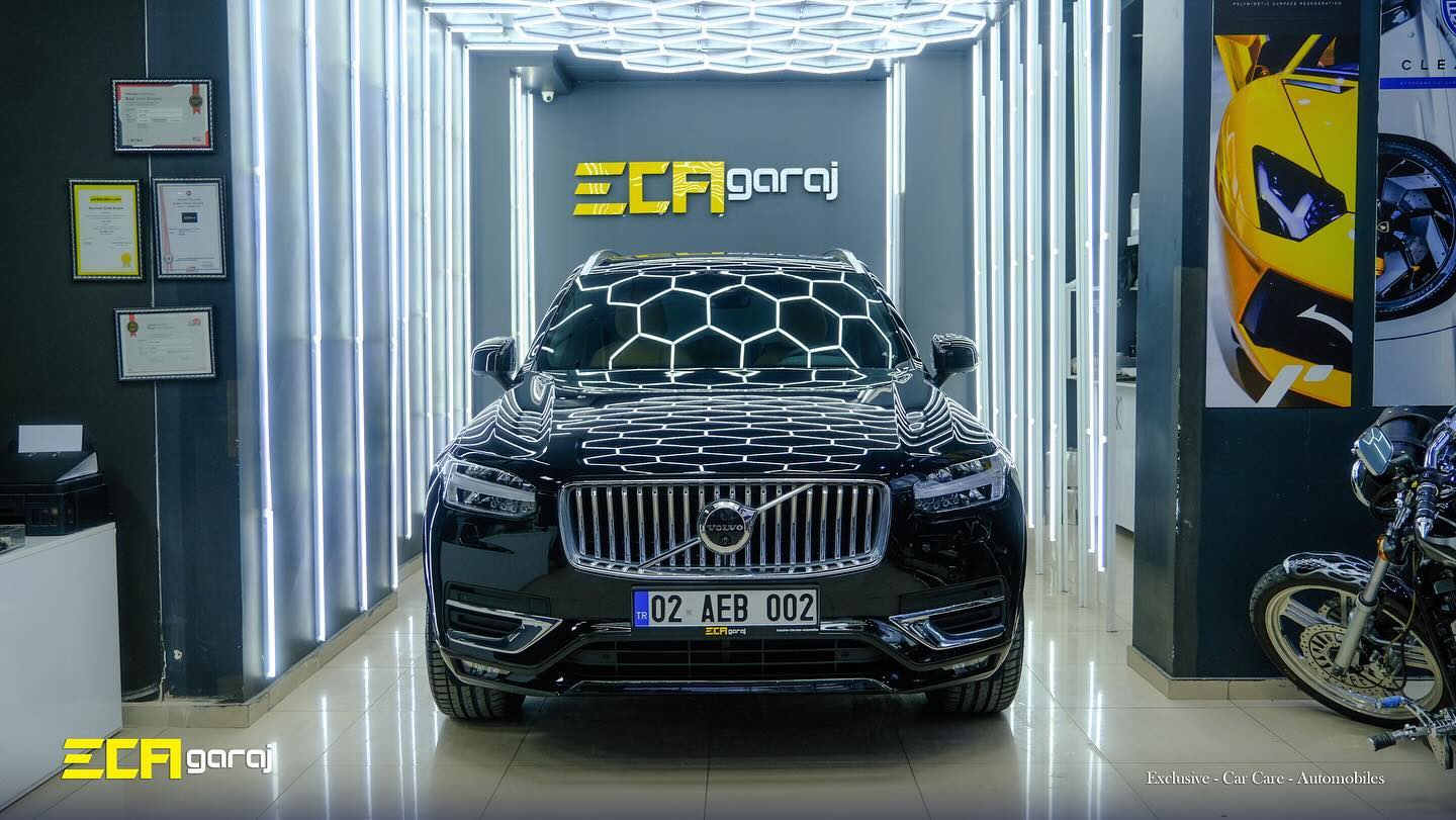 Volvo XC90 aracımızı ✨🚗 Yapilan iglemler: *STEK DYNOshield PPF Kaplama✅ *LLumar Cam filmi ATR Serisi✅ @bozkurt.ejder #volvo#volvoxc90#volvotrucks#ppf#camfilmi#llumar#stek #atr#dynoshield#detailing#carcare#ecagaraj#turkey#mers in