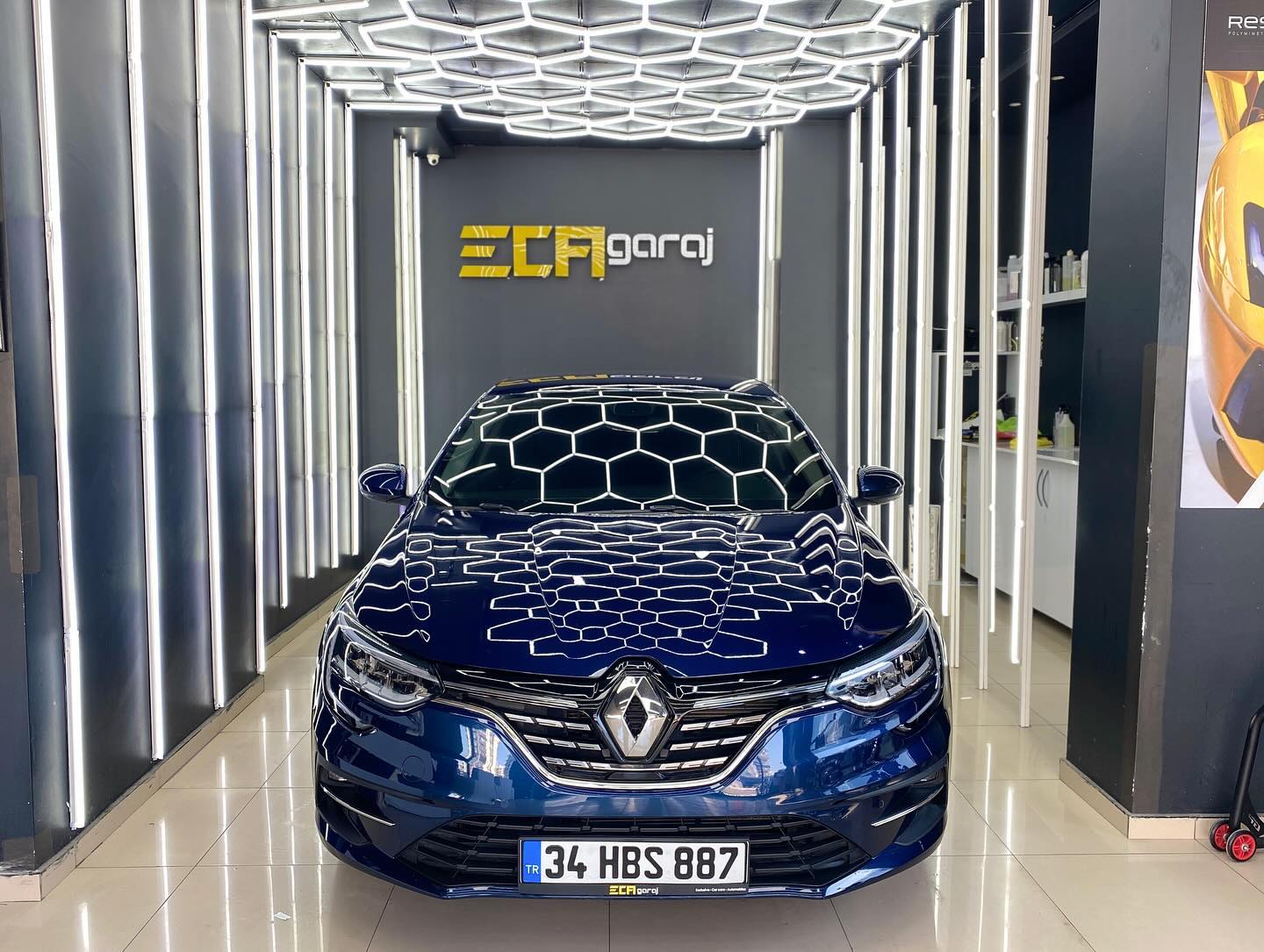Renault Megane’imiz için özel işlemler tamamlandı! ClearFX 10H Graphene seramik kaplama ve STEK Cam filmiyle aracımızı koruma altına aldık. İç detaylı temizlikle aracımızı yeniledik. Şimdi daha güçlü ve temiz bir şekilde yollara çıkmaya hazırız! 🚗💨 #stek#llumar#clearfx#restorfx#renault#renaultsport#renaultmegane#megane#renaultsandero#exclusive#carcare#photography#photogram#carphotographer#automobile#carcare#camfilmi#windowfilm#seramikkaplama#liker#post#turkey#mersin