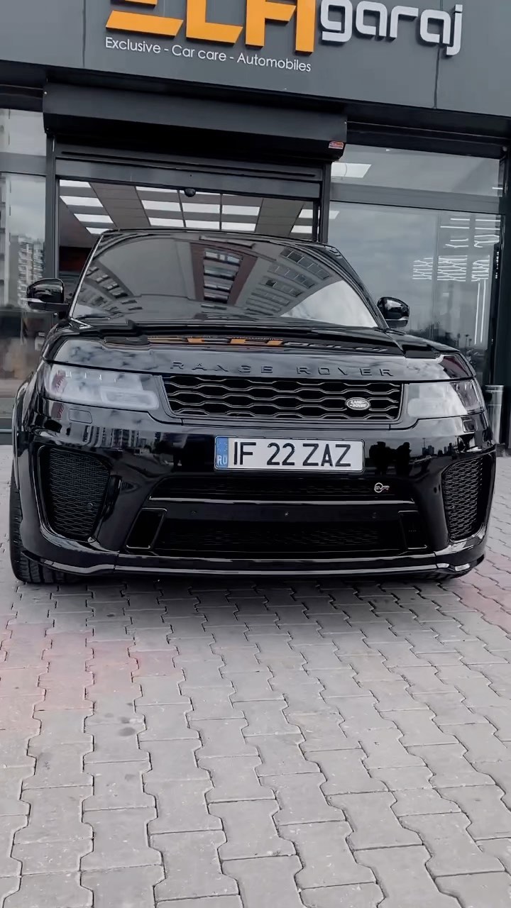Range rover SVR 🔥🤤 . . #ecagaraj#llumar#camfilmi#windowfilm#rangerover#range#rangers#rangerovervogue#rangeroverevoque#rangeroversvr#rangeroverlife#rangeroverlove#trending#car#cars#turkey