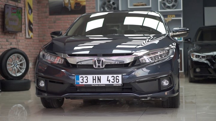 0 km HONDA CIVIC aracımızı komple 5 yıl garantili Stek DYNOlite ppf kaplama ile kuş pisliklerine, çiziklere, taş izlerine ve güneşin zararlı ışınlarına karşı tam koruma altına altık. Camlarına 10 yıl garantili, Llumar ATR serisi cam filmi uygulaması yaparak cilt kanserine ve güneşin zararlı ışınlarına karşı maksimum koruma altına alarak misafirimizi uğurladık. @stekturkiye @llumarcamfilmi En iyisini isteyenlerin adresi 🔥 #ecagaraj#exclusive#carcare#automobiles#restorfx#clearfx#stek#llumar#detailing#detailingturkey#honda#hondafc5#hondacivic#hondalife#stekppf#ppfkaplama#mersincamfilmi