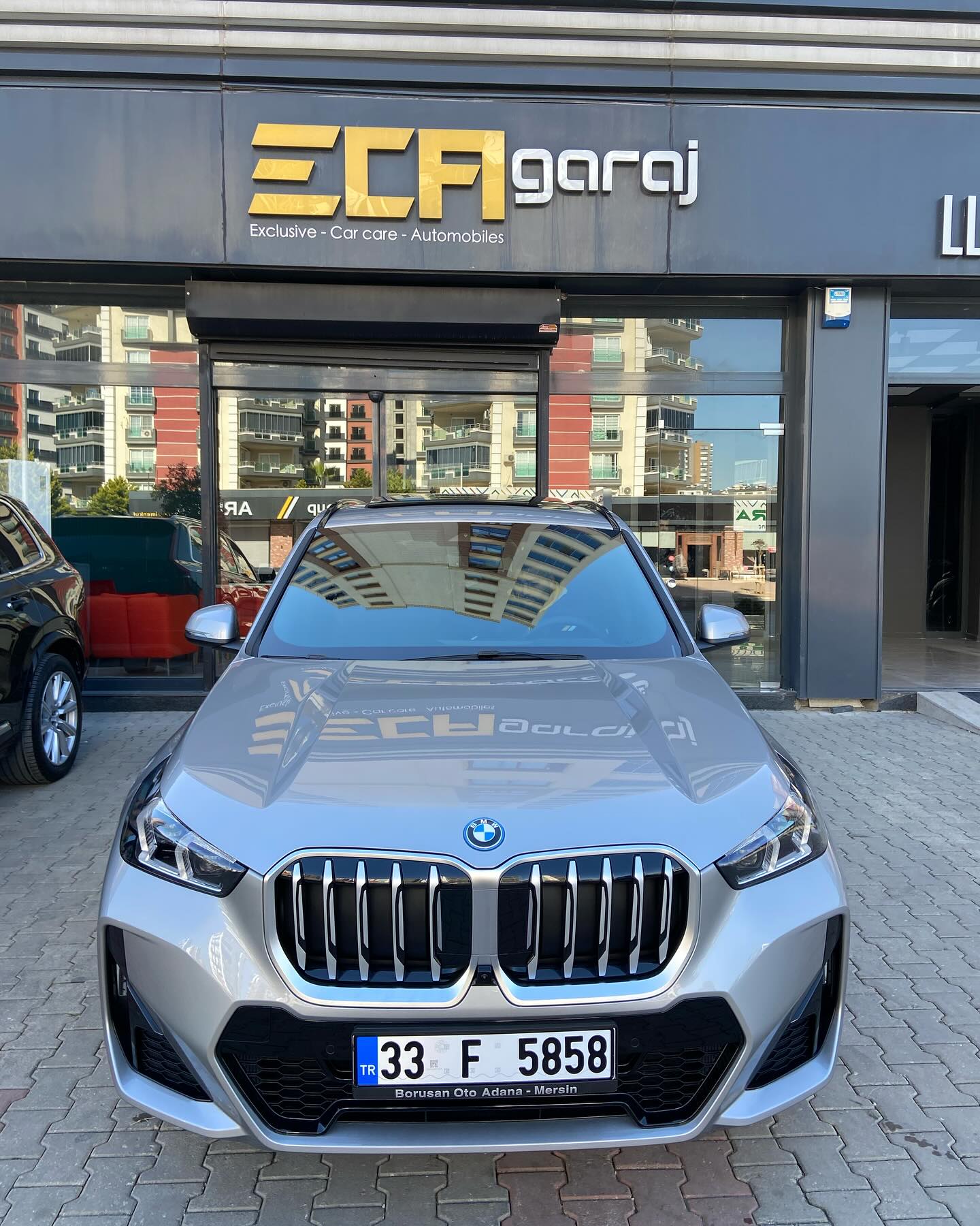 Aracınızın hak ettiği değer. 💯👍🏻 @ecagaraj 💎 #ecagaraj #mersi̇n #ppf #kaplama #bmw #bmwpower #0km #borusan #exclusive #explorer