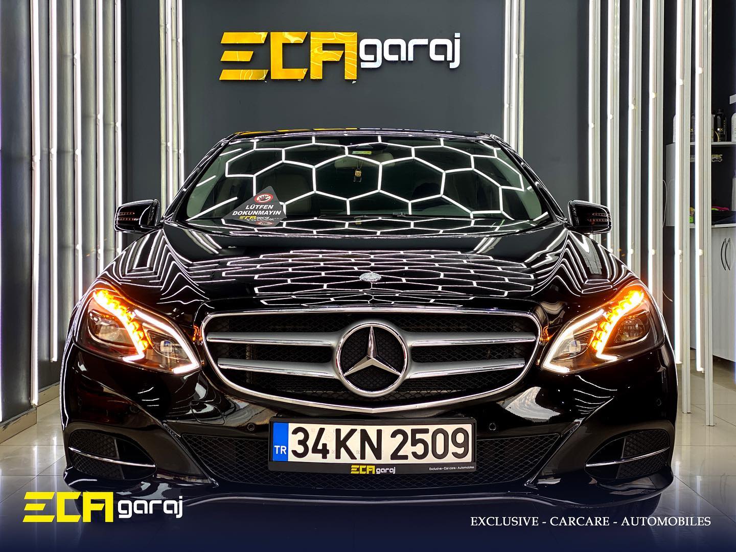 Mercedes E 250 Aracımızı. Yapılan işlemler: *Llumar Camfilmi ATR 15 Serisi😎 *ClearFX Seramik kaplama uygulaması 💎 *RestorFX uygulaması✨ ______________________ @restorfx @restorfxtr @llumarcamfilmi En iyisini isteyenlerin adresi 🔥 #ecagaraj #exclusive#carcare#automobile#car#restorfx#clearfx#restorfxfamily#llumar#camfilmi#windowfilm#detailingturkey#detailingworld#detailing#cleaning#stek#seramikkaplama#ceramics#ppfkaplama#ppf#mercedes#mercedesbenz#mercedesturkiye#e250#turkey