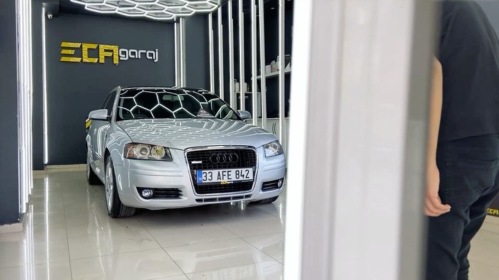 Audi A3 Aracımız. Yapılan işlemler: *Antibakteriyel detaylı temizlik uygulaması🦠 *ClearFX seramik kaplama 💎 *sanruf cam filmi☀️🕶 En iyisini isteyenlerin adresi #Ecagaraj🔥 @restorfx @restorfxtr @llumarcamfilmi @stekturkiye @suntekturkiye #exclusive#carcare#automobile#detailing#restorfx#stek#llumar#detailingturkey#camfilmi#clearfx#seramikkaplama#ppf#ppfkaplama#audi#audia3#auditurkiye#a3#turkey